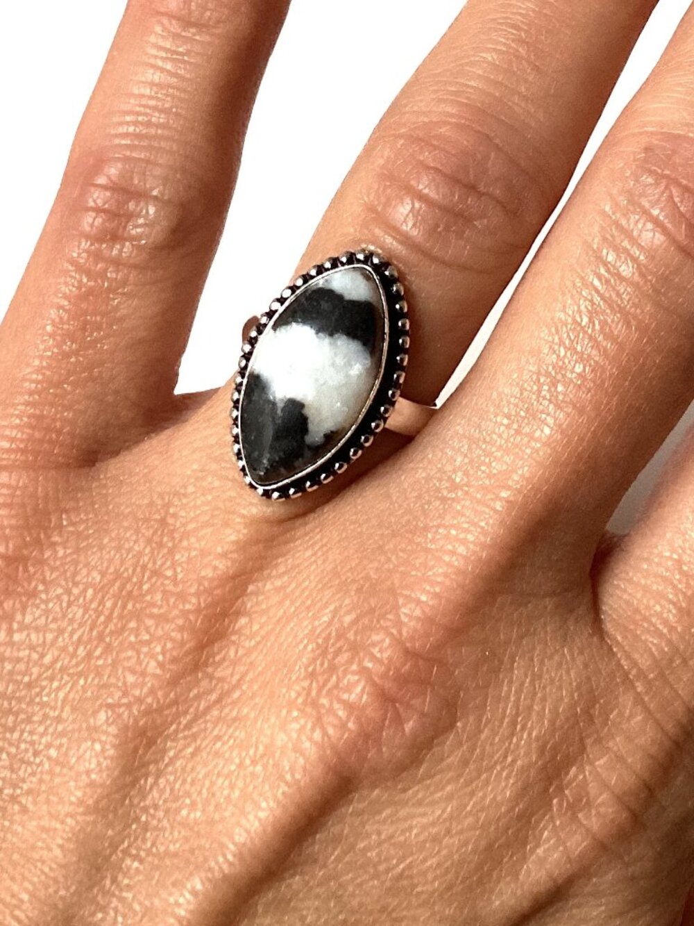 Zebra Stone Boho Ring, Black White Size 8 Womens Jewelry Vintage Cocktail